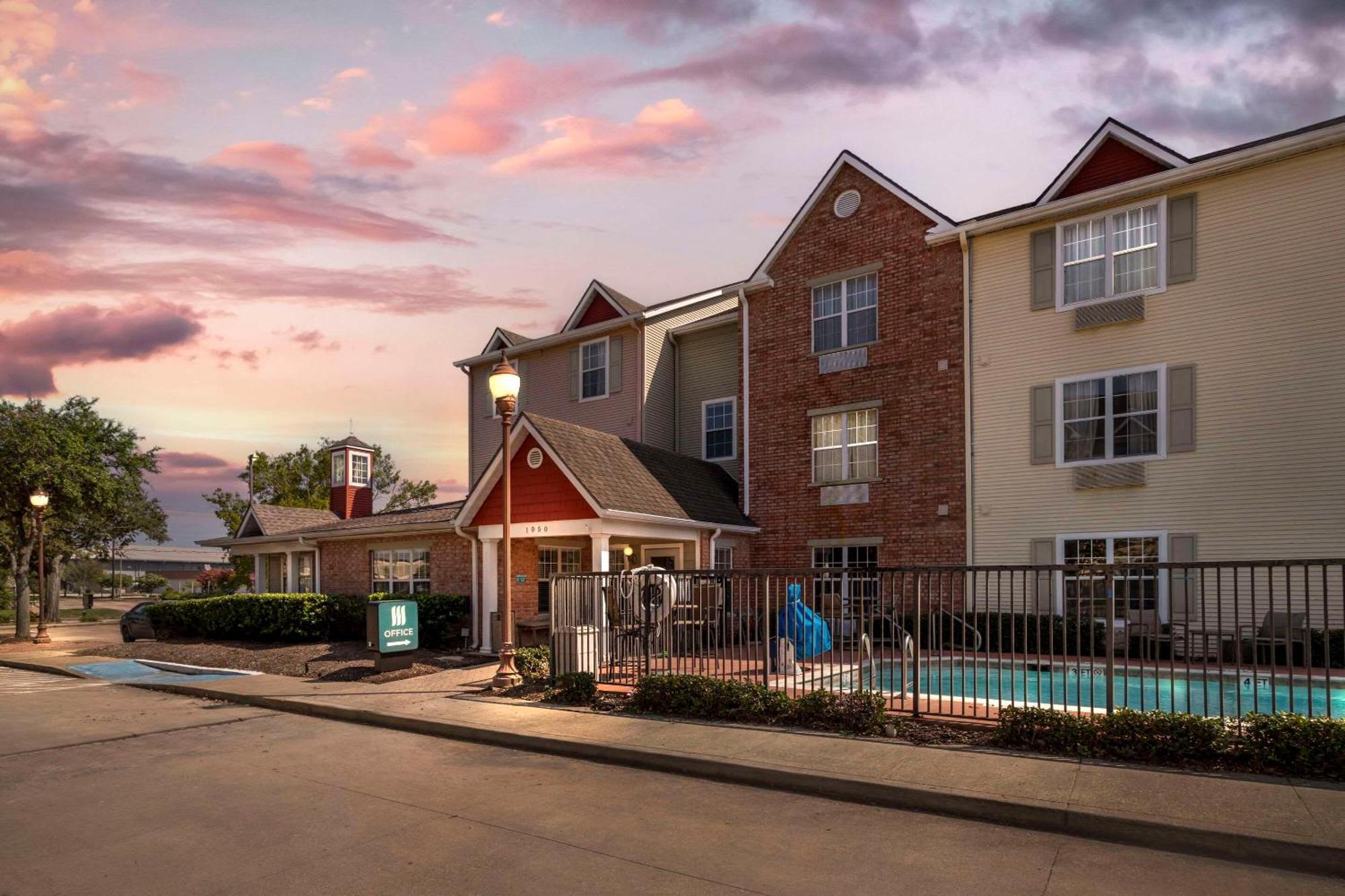 Mainstay Suites Houston Nasa-Clear Lake Webster Exterior photo